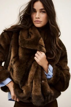 FOXY manteau fausse fourrure