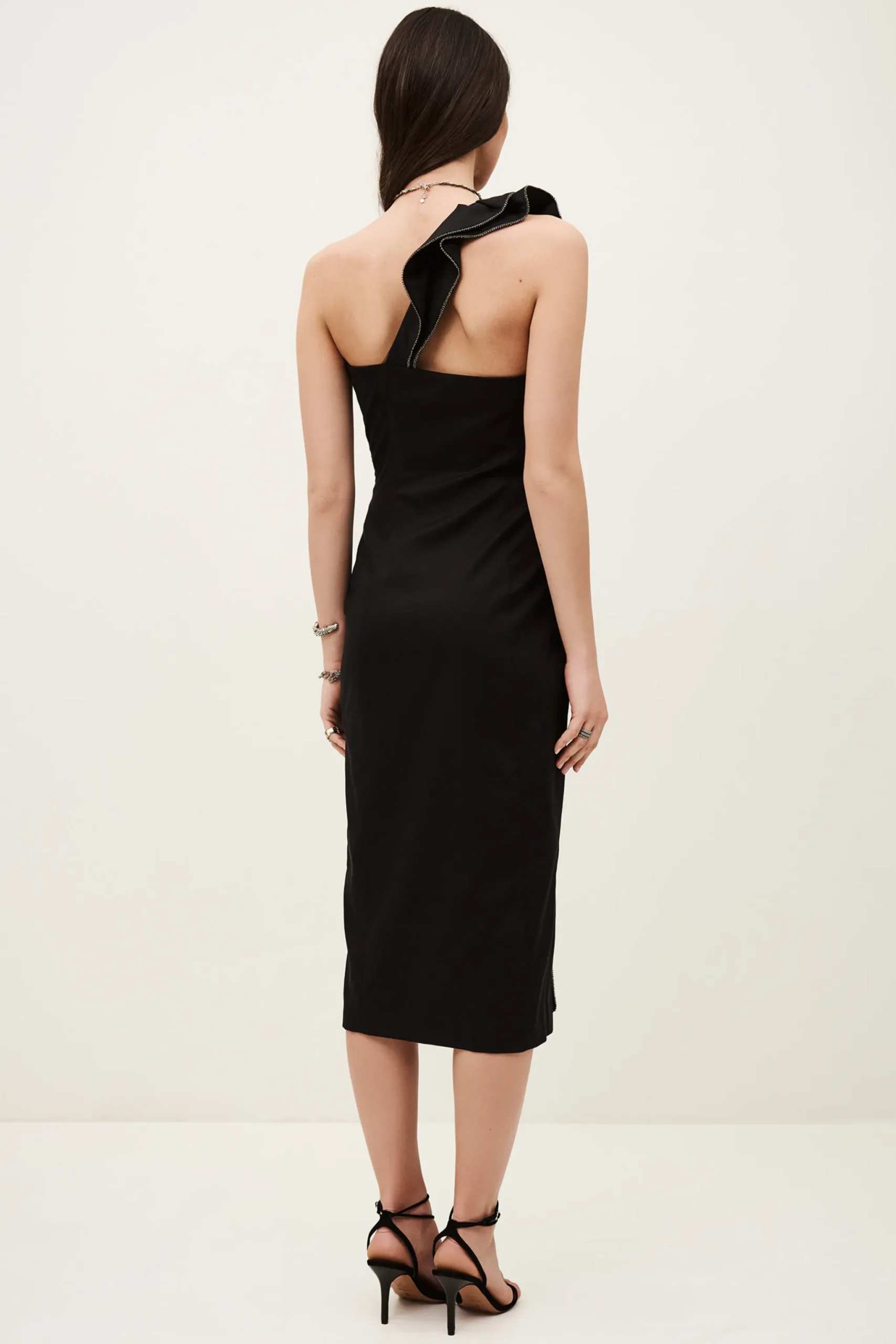 SILLA robe one shoulder a volant