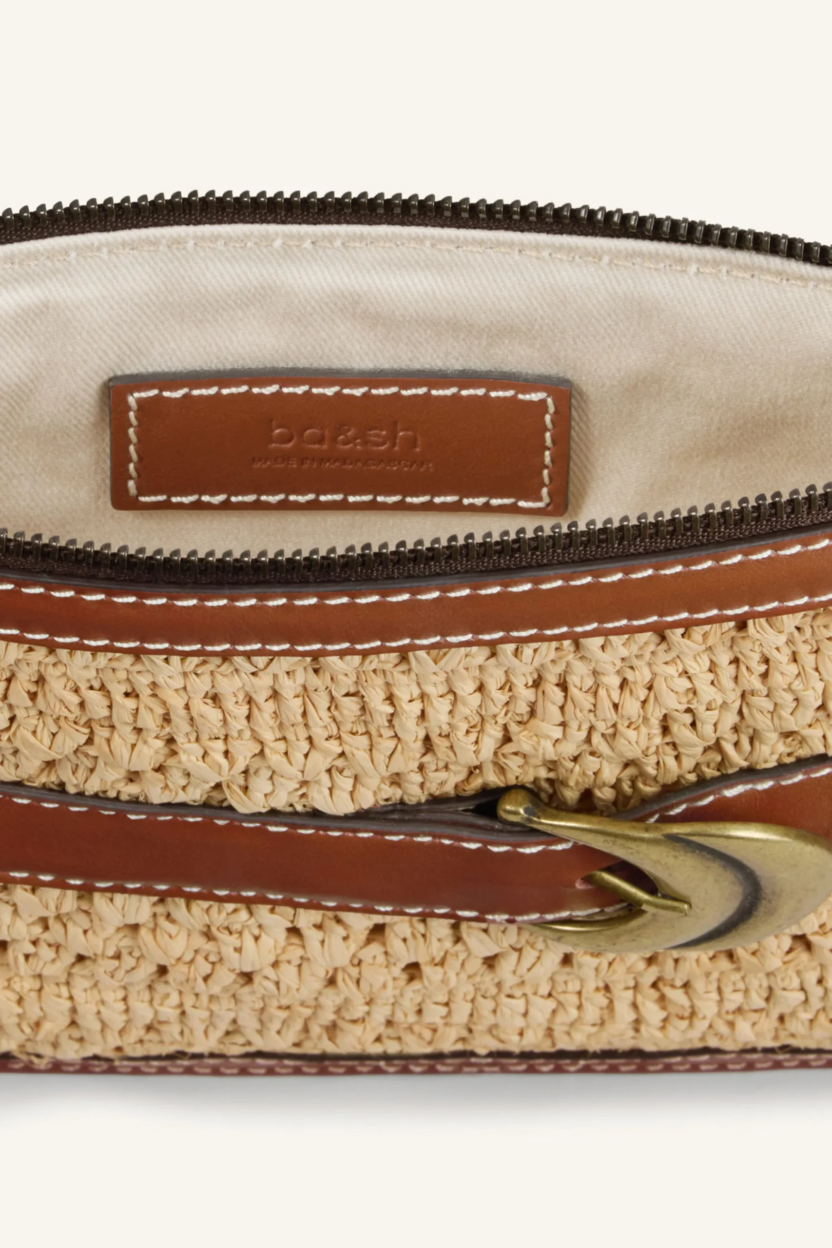YOUYOU pochette raphia tressé